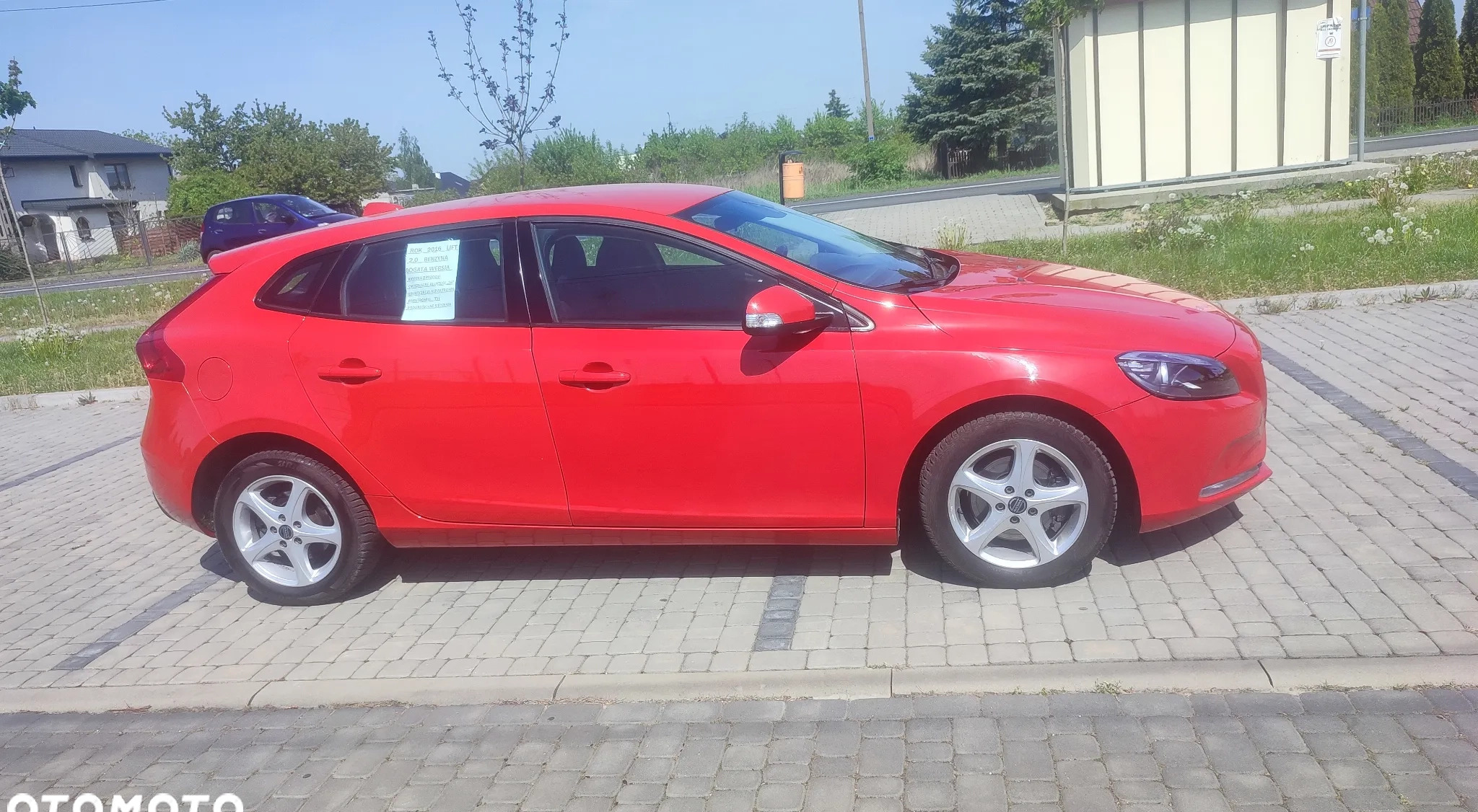 Volvo V40 cena 50900 przebieg: 130839, rok produkcji 2016 z Leśna małe 137